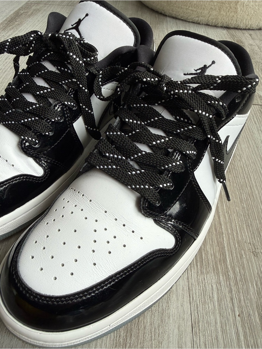 Air Jordan 1 Low SE Concord - Picture 2 of 8